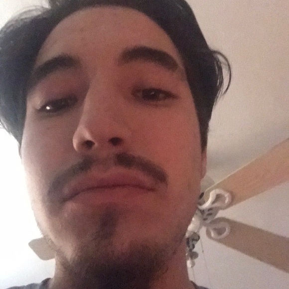 Profile Picture of Isaac Archuleta (@superme_isaa) on Poshmark