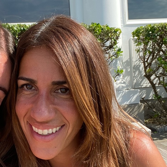 Profile Picture of Alexis Blickley (@lexyb123) on Poshmark