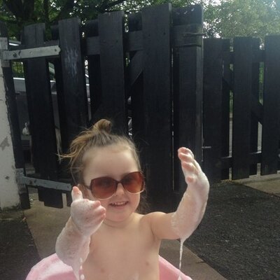 Profile Picture of Lois Leigh (@LoisLeigh2010) on Twitter