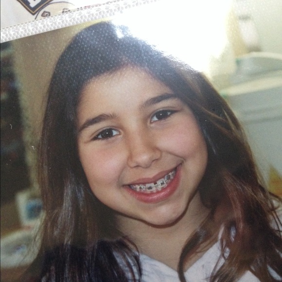 Profile Picture of Kayla Meyerowitz (@kaylameyerowitz) on Poshmark