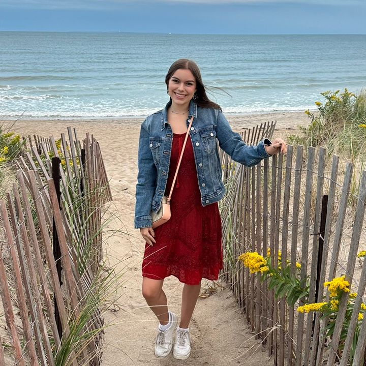 Profile Picture of Jacquelyn•Disability Advocate (@jacquelyn_elyse) on Tiktok