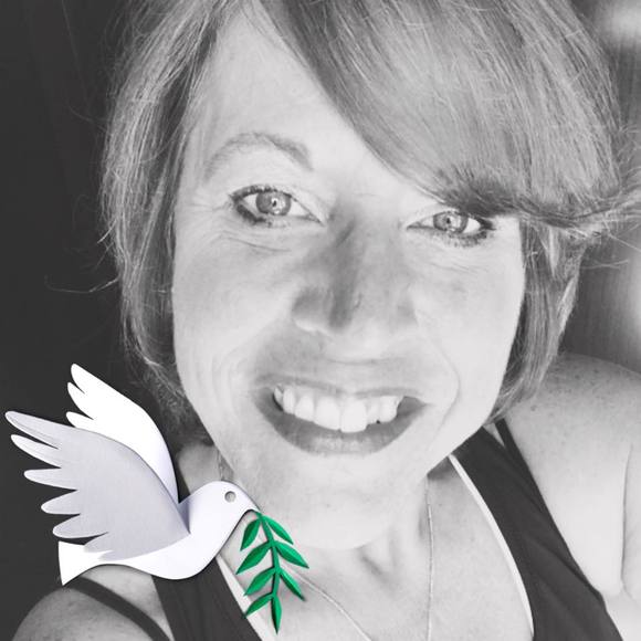 Profile Picture of Debra Hayes (@dhayes_315) on Poshmark