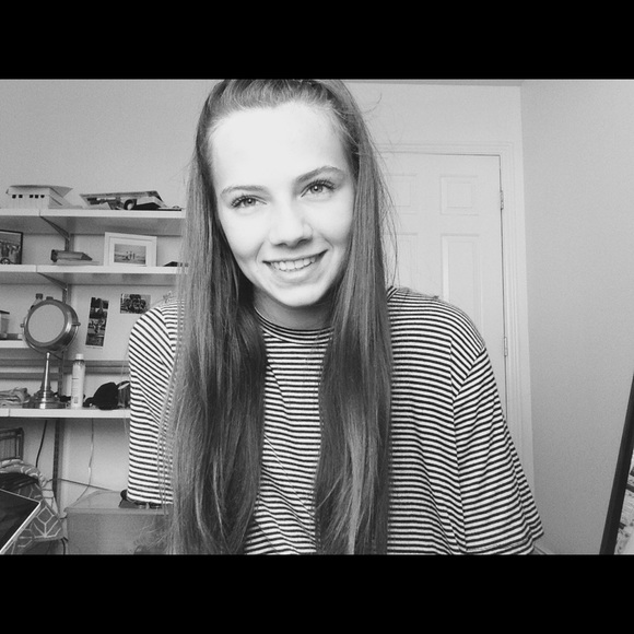 Profile Picture of Kayla Traxler (@kaylacharlotte) on Poshmark