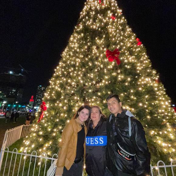 Profile Picture of Jeason steven Tovar (@yeison0101) on Poshmark