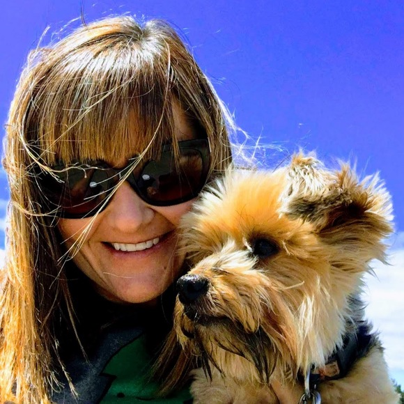 Profile Picture of Holli Walters (@holliwalts) on Poshmark