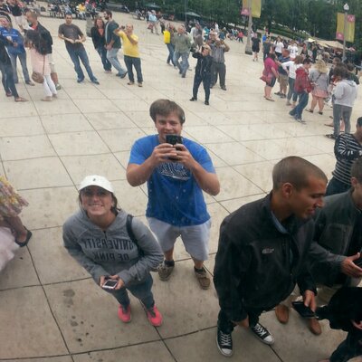 Profile Picture of Mitch Tharp (@w_tharp) on Twitter
