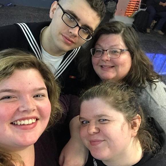 Profile Picture of Beverly Barker (@babarkerinva) on Poshmark