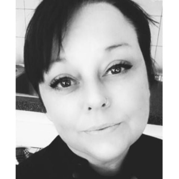 Profile Picture of Orchidia Dwolf (@orchidia1974) on Poshmark