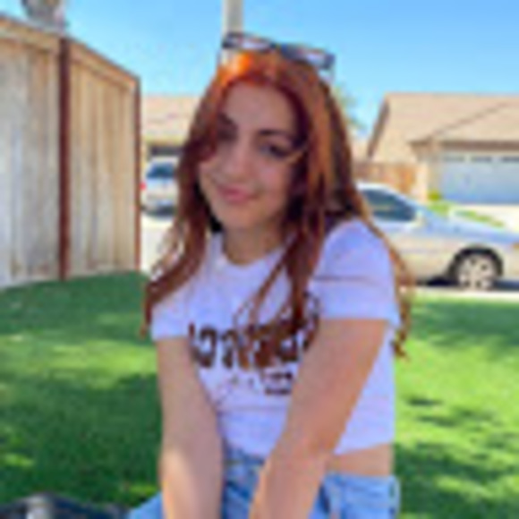 Profile Picture of Kaitlyn Donivan (@kdonivan02) on Poshmark