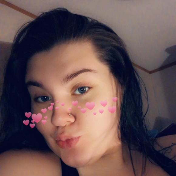 Skylar Ricketts - Poshmark Profile Picture of Skylar Ricketts (@skybug16) on Poshmark