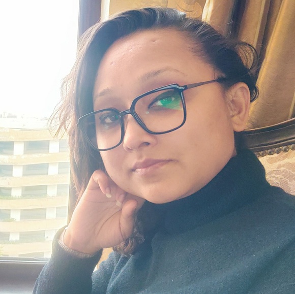 Profile Picture of Suruchi Sharma (@surushrm) on Poshmark