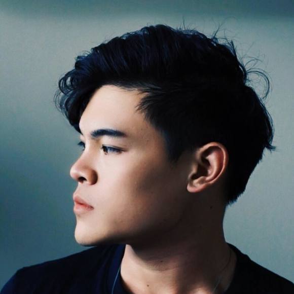 Profile Picture of Chris Mendoza (@chrismendoza251) on Poshmark