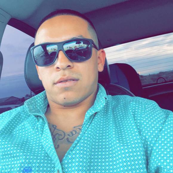 Profile Picture of Luis Casares (@luisc78) on Poshmark