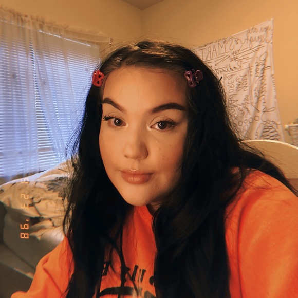 Meg Kinsella - Poshmark Profile Picture of Meg Kinsella (@megannkin) on Poshmark