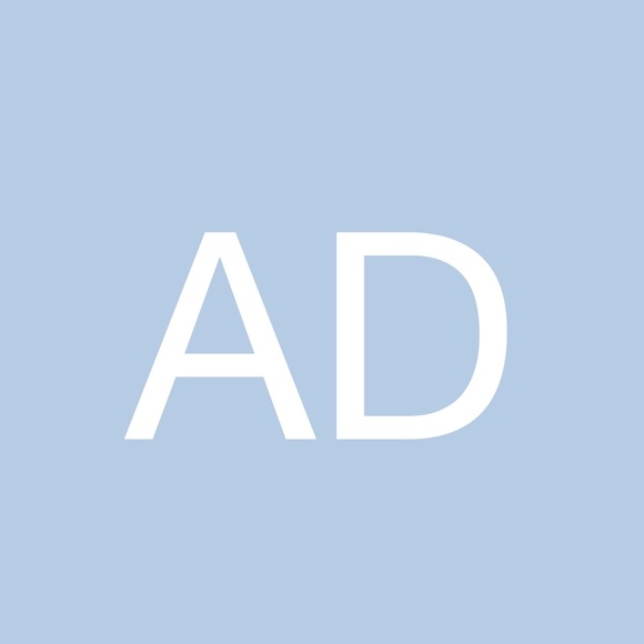 Agnieszka Debicka - Poshmark Profile Picture of Agnieszka Debicka (@adebicka) on Poshmark