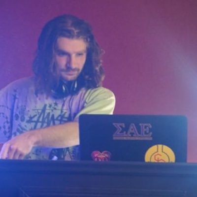 Profile Picture of Jon Schiele (@jon_schiele) on Twitter