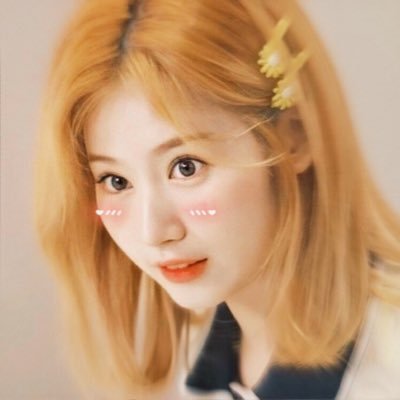 Profile Picture of SHA (@ShanaWarma) on Twitter