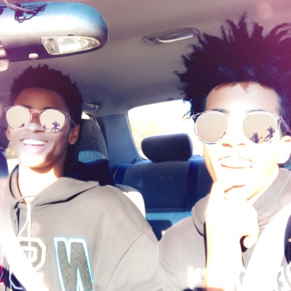 Benjamin Mungai - Poshmark Profile Picture of Benjamin Mungai (@ben_mungai) on Poshmark