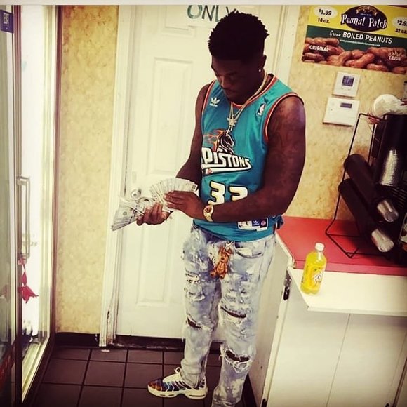 Profile Picture of Ty Craig (@tynpp) on Poshmark