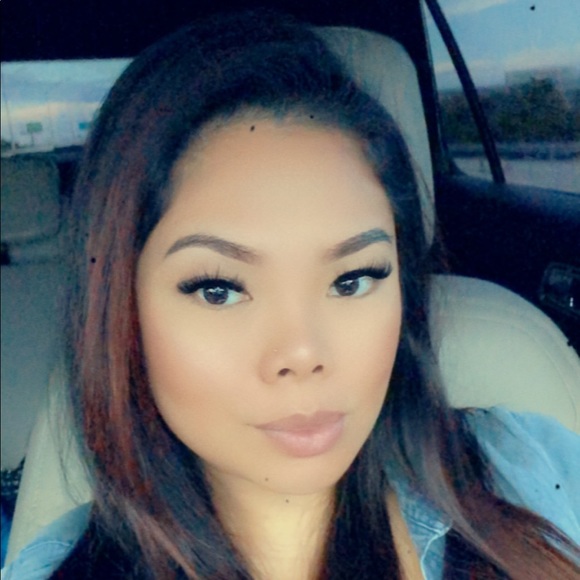 Profile Picture of Kristine Hankinson (@guardiariok86) on Poshmark