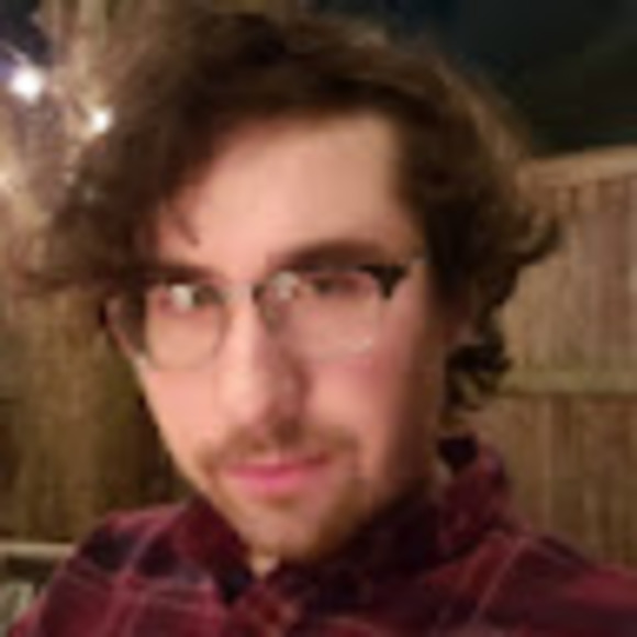 Profile Picture of Jacob Biesiada (@jacobbiesiada) on Poshmark