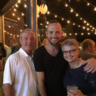 Profile Picture of Steve Roe (@Hawkeyelefty) on Twitter