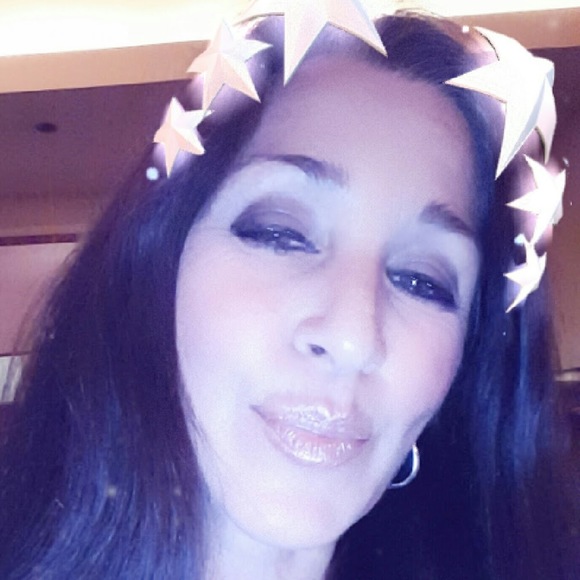 Lara St james - Poshmark Profile Picture of Lara St james (@truly2211) on Poshmark