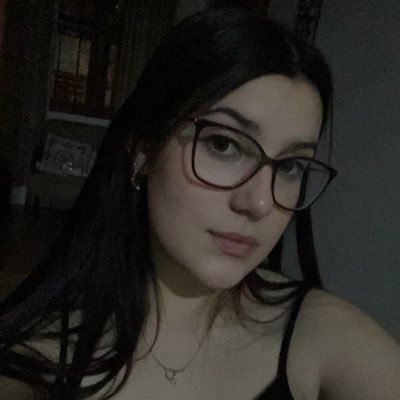 Profile Picture of Belle (@isabelle_rosa) on Twitter