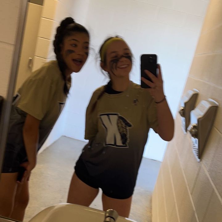 Profile Picture of ellen (@ellenwbb) on Tiktok