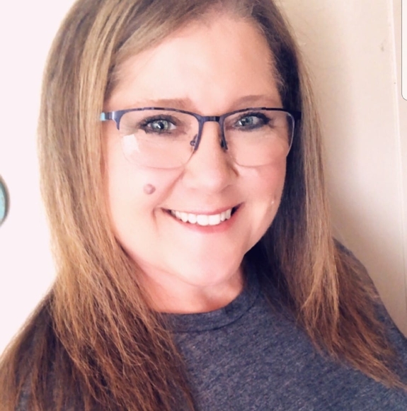 Profile Picture of Sherry Benson (@sherrybenson67) on Poshmark