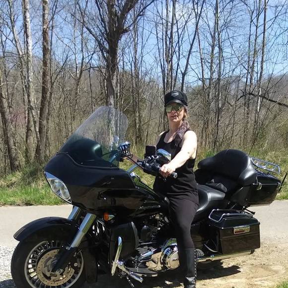 Profile Picture of Patricia Vandenboss (@vandenbossp) on Poshmark