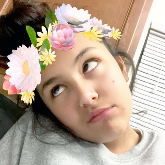 Profile Picture of Nadia Samelak (@nadiasamelak) on Poshmark