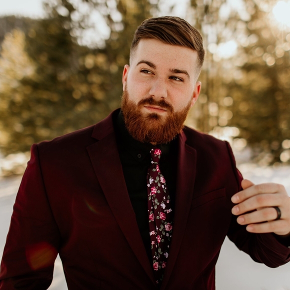 Profile Picture of Jesse Richardson (@jesserichard468) on Poshmark