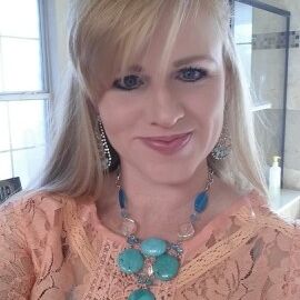 Jeni Davis - Pinterest Profile Picture of Jeni Davis (@pebblessnots82) on Pinterest