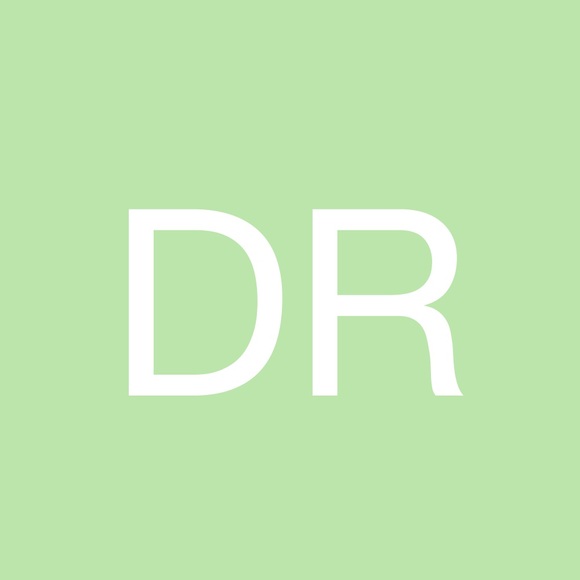 Profile Picture of Dyanne Rafal (@nutmegirl) on Poshmark