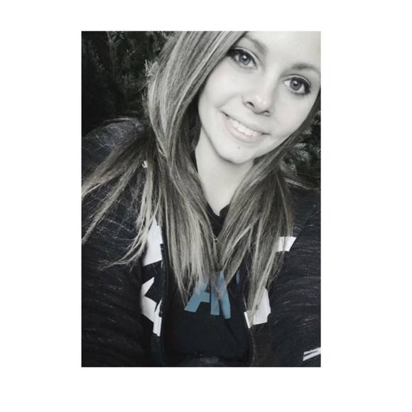 Profile Picture of Erica Ladensack (@ericaladensack) on Poshmark