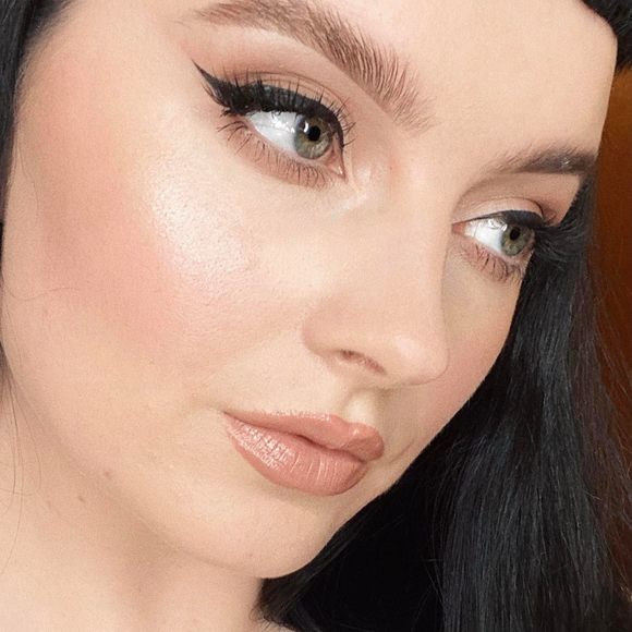 Profile Picture of Aisling Kelly (@aisling_k) on Poshmark