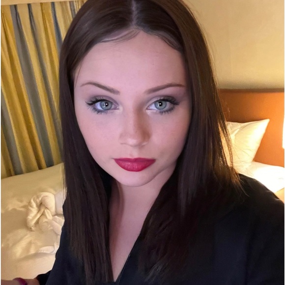 Profile Picture of Maddison Fikes (@maddisonfikes) on Poshmark
