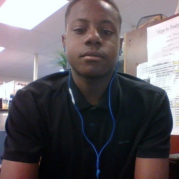 Dijon Weatherspoon - Poshmark Profile Picture of Dijon Weatherspoon (@dijonw) on Poshmark