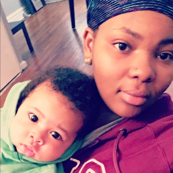 Profile Picture of Jasmine Grayer (@jaemercy) on Poshmark