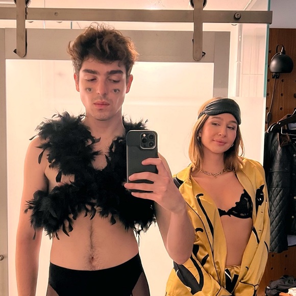 Profile Picture of Robert Mccloskey (@rob_mccloskey) on Poshmark