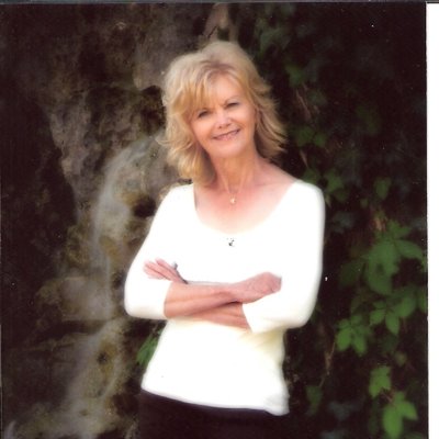 Profile Picture of Donna Espy (@buysilverbling) on Twitter