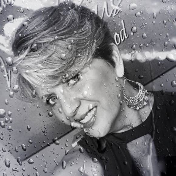 Profile Picture of Kimberly Simpson-schlegel (@fotopro) on Poshmark