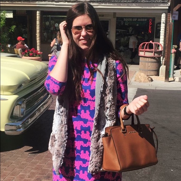 Profile Picture of Abby Giovanazzi (@arose520) on Poshmark