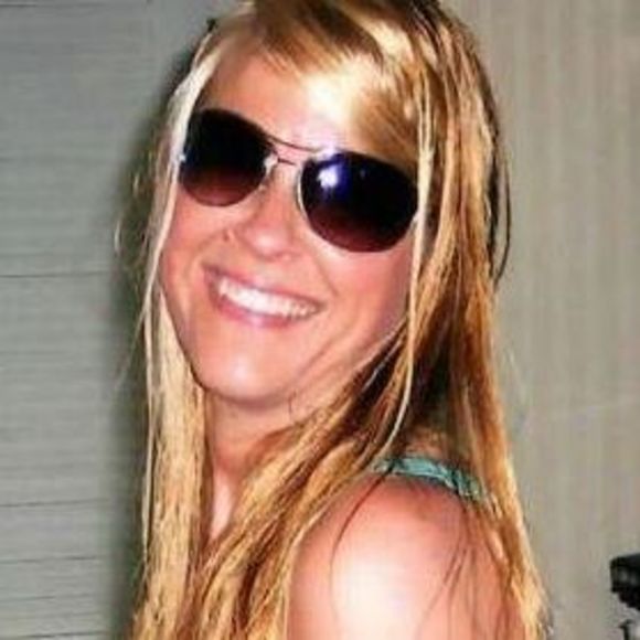 Profile Picture of Jill Balderree (@jillbald) on Poshmark