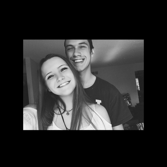 Profile Picture of Laura Romig (@laceylaws) on Poshmark