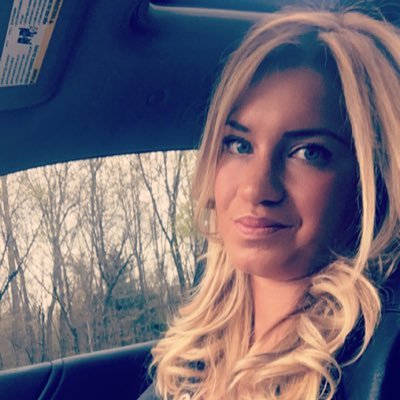 Profile Picture of Danielle DeVito (@_danielledevito) on Twitter