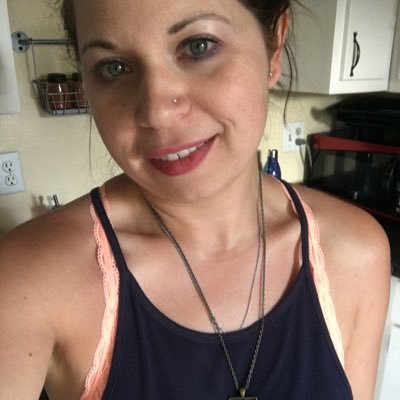 Profile Picture of nadia hamideh (@LifeInComicSans) on Twitter