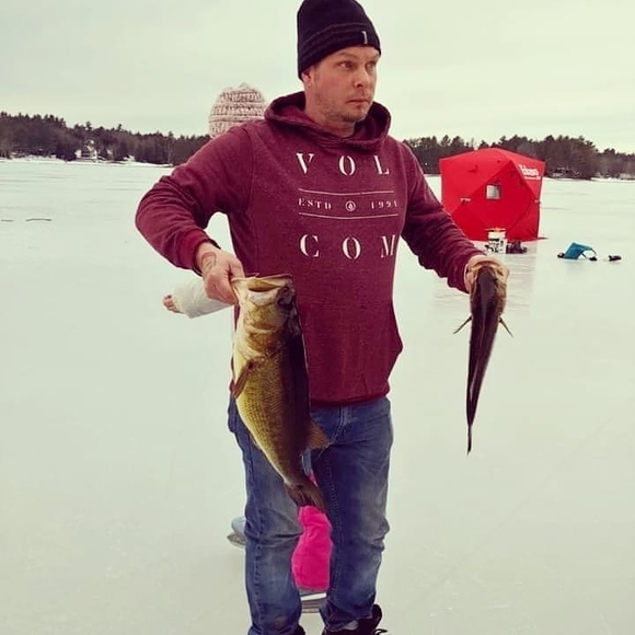 Profile Picture of Mark Collyns (@m_collyns83) on Poshmark