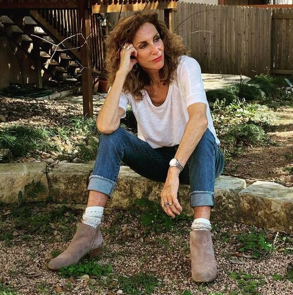 Profile Picture of Mary ellen Hanusa (@steinmartian) on Poshmark